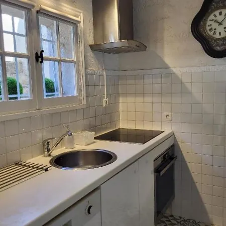 Charmante Maison Mitoyenne Avec Piscine, Jardin Et Acces Prive A La 생트막시메